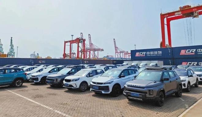 就这么有“汽”势！山东港口日照港高效助力二手汽车出海(图2)