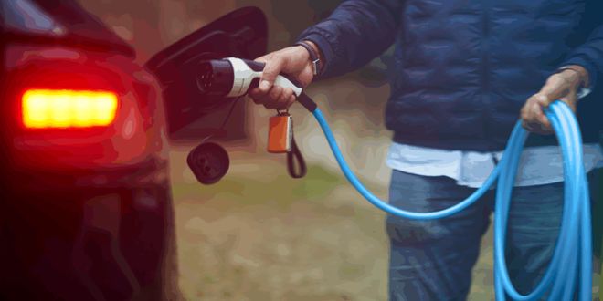 优步推出 Uber Electric：网约车主换电动汽车补贴最高 5000 美元(图1)