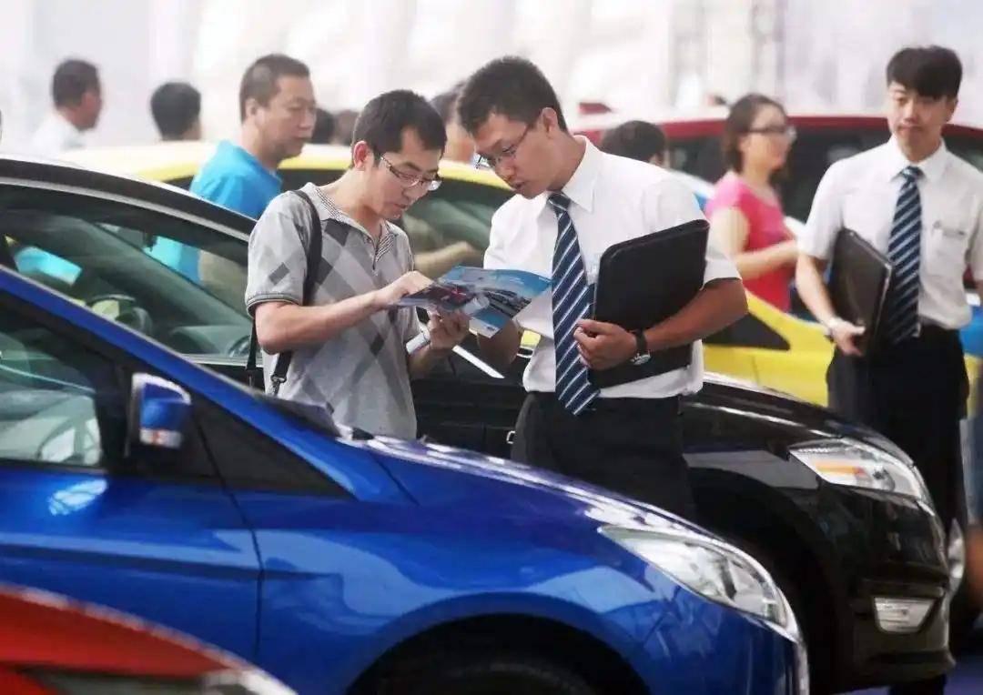 二手车市场怪象频出！为何九成新车越来越多？二手车贩说出4个原因