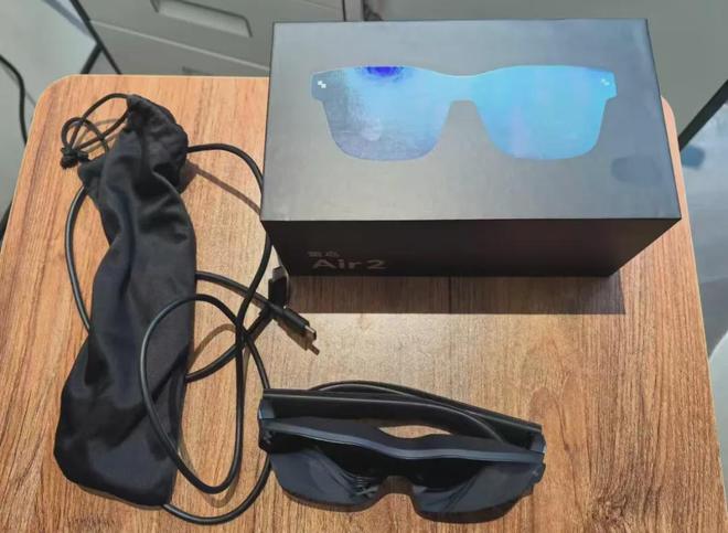 原价2499的智能眼镜二手跌到500块内置1080P显示屏