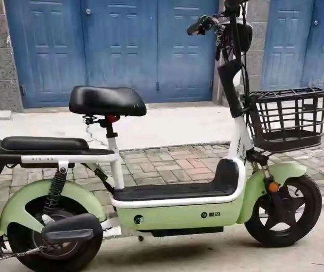 新国标落地遭遇灰色操作：“零公里二手车” 暗售背后的安全隐忧