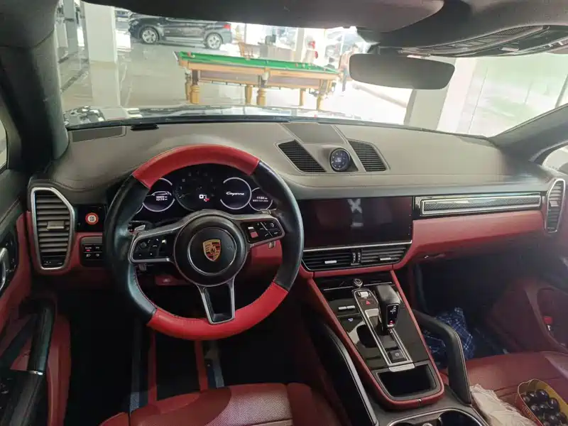 深圳保时捷Cayenne二手车 2019款优惠特价478万(图2)