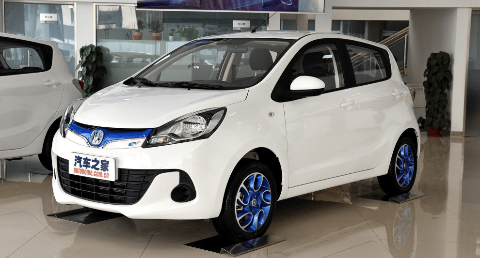 乡村二手车市场爆发：低价代步车成香饽饽车商该怎么布局？