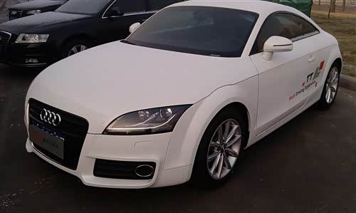 大众汽车推出高尔夫GTI 50周年纪念版这也许是最后一代燃油GTI