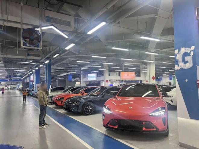 二手车市场探价小米SU7：昔日“保值神车”现在15万可谈(图6)