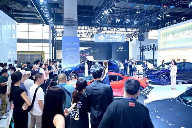 汽车价格新规出台！51-4华南国际车展：购车从猜到比的质变！(图5)