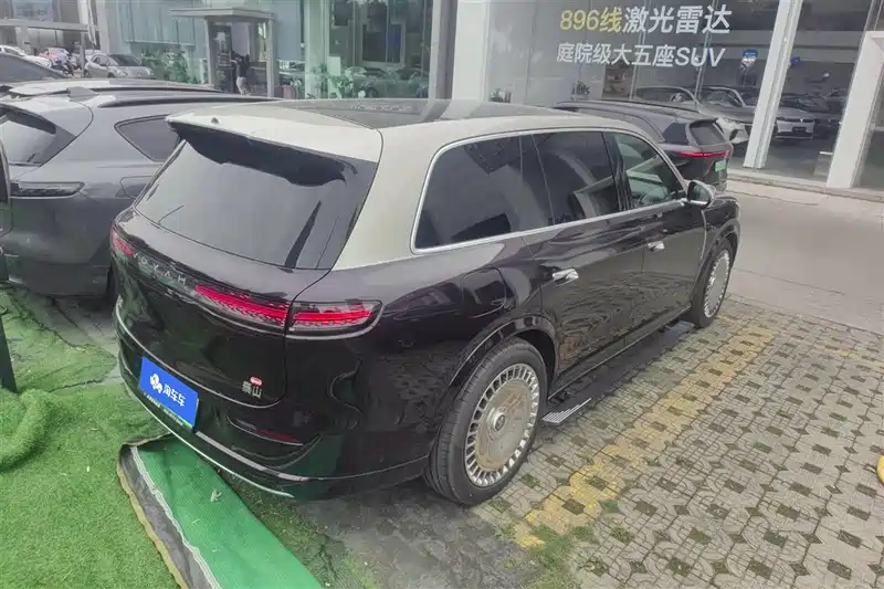 成都岚图汽车岚图梦想家二手车 2025款优惠特价2875万(图2)